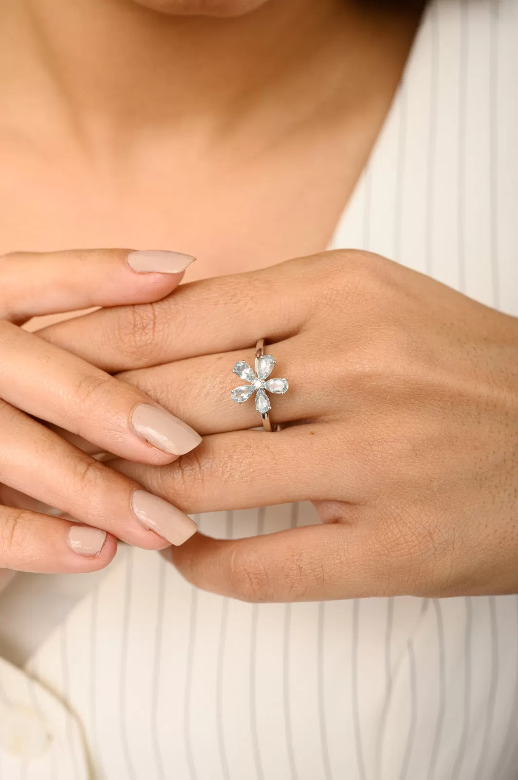 18K Gold Aquamarine Dainty Floral Ring