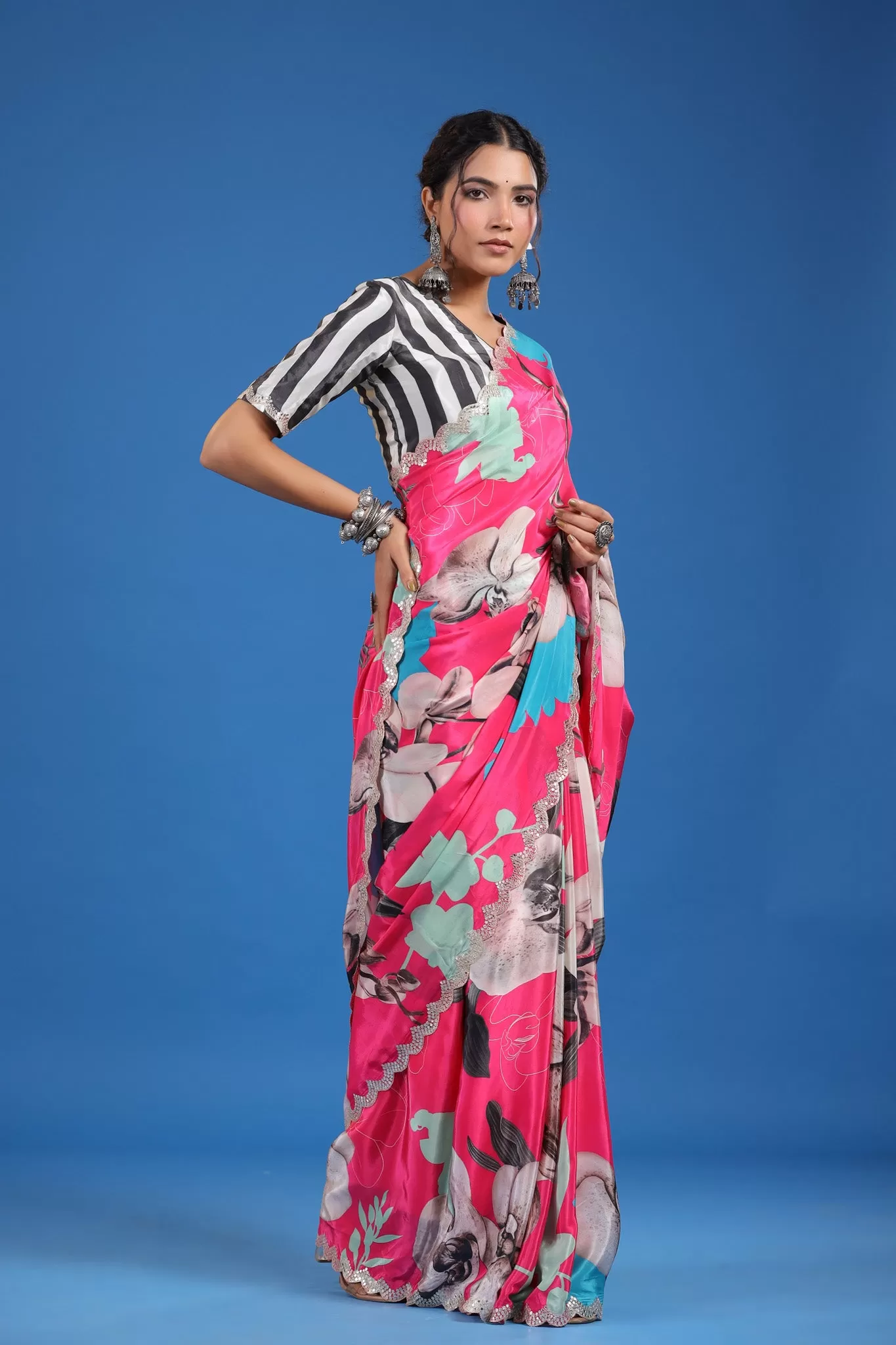 92A061 Pink Floral Crepe Georgette Sari with Scalloped Border