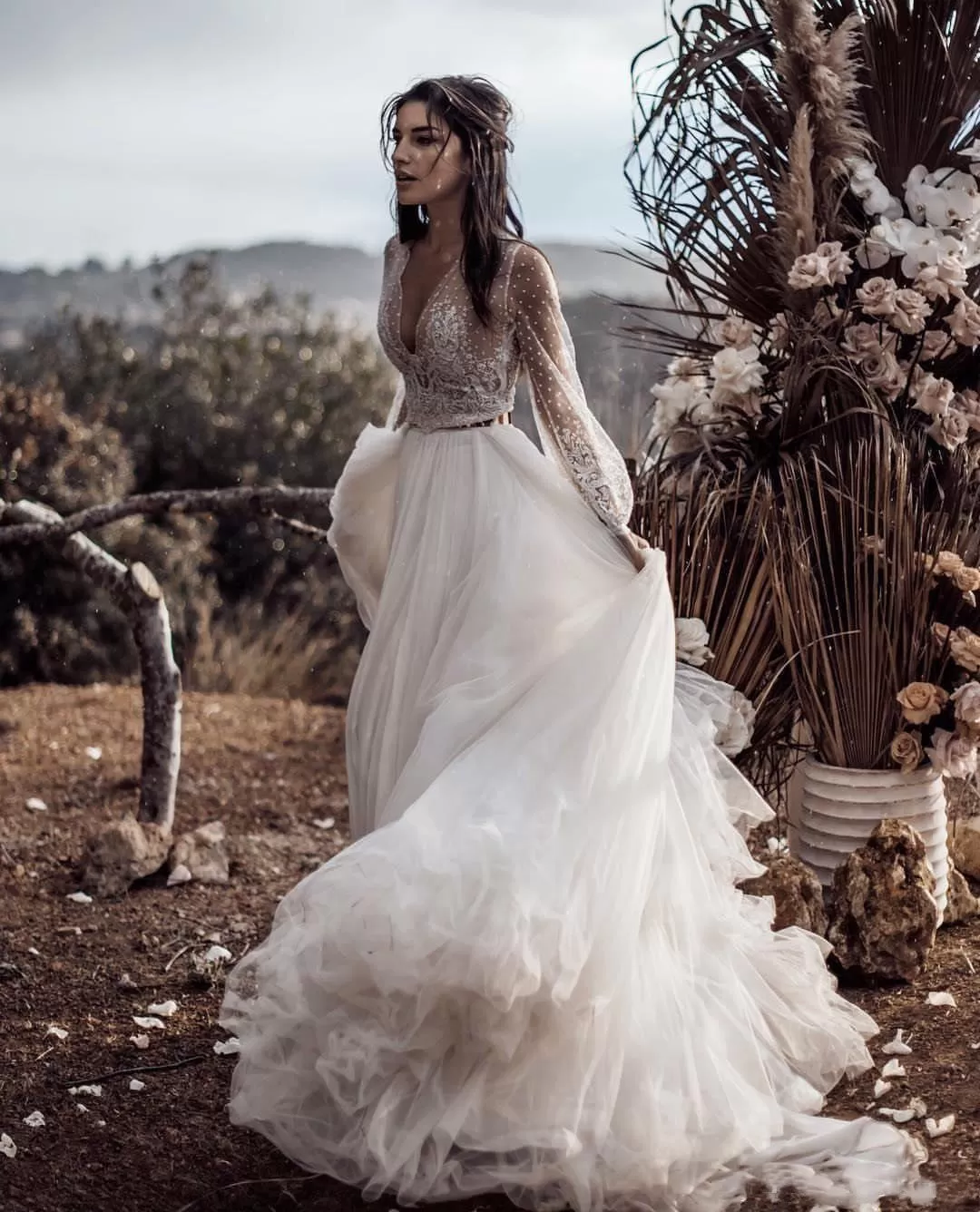 A Line Long Sleeves Ivory V Neck Beach Wedding Dresses with Lace Appliques, Bridal Dresses STK15491