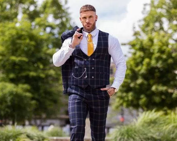 Cavani Hardy Navy Check Waistcoat