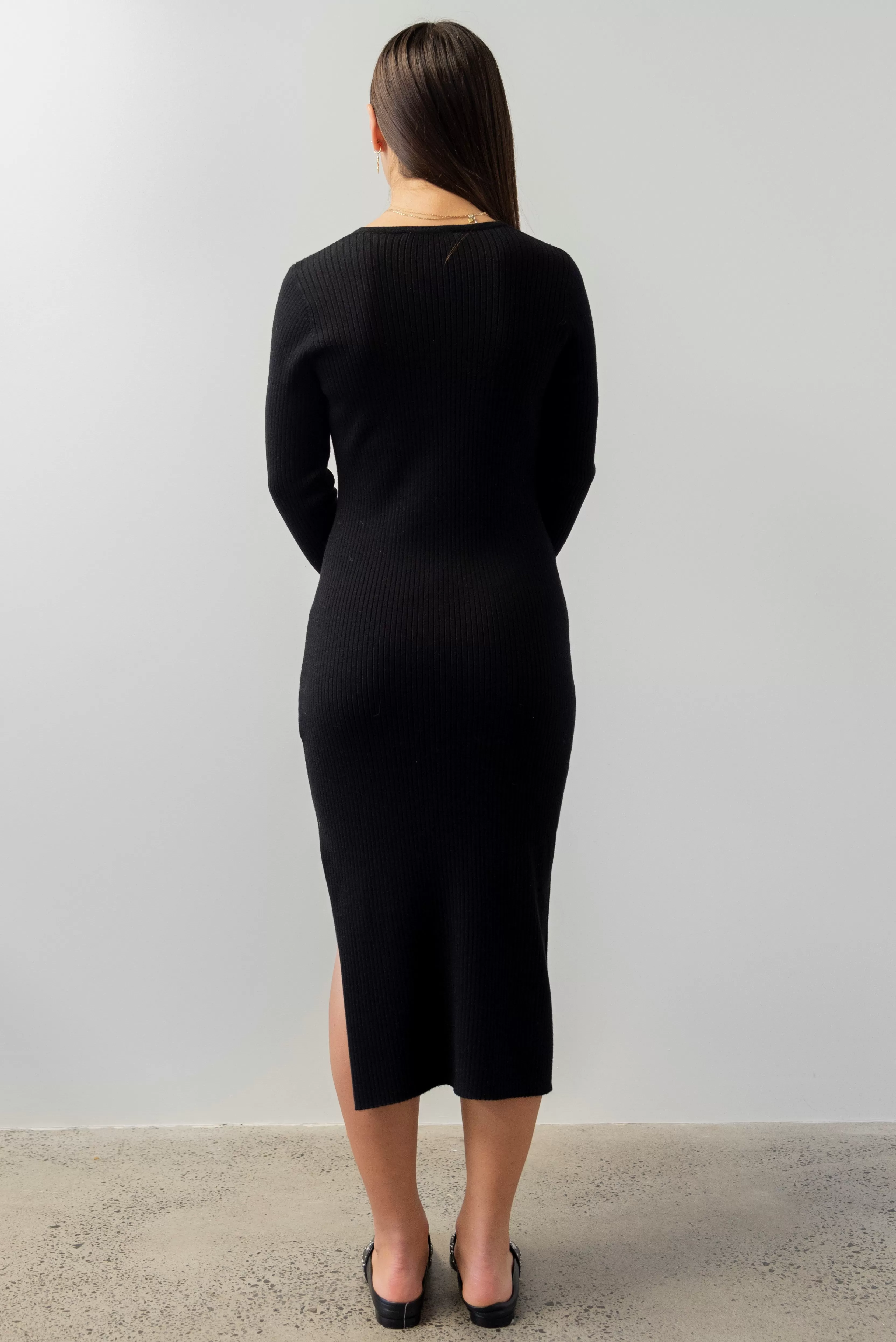 Dynamic Black LS Rib Knit Crew Neck Midi Dress