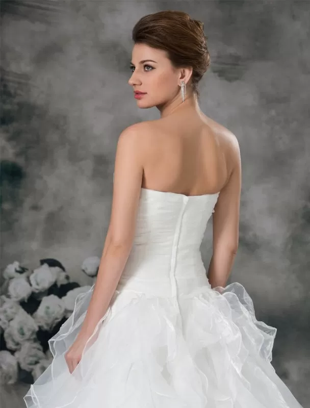 Glamorous Ivory Ruched Sweetheart Neck A-Line Organza Wedding Dress