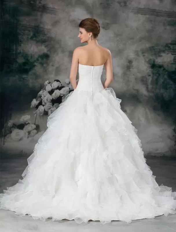 Glamorous Ivory Ruched Sweetheart Neck A-Line Organza Wedding Dress