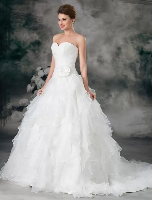 Glamorous Ivory Ruched Sweetheart Neck A-Line Organza Wedding Dress