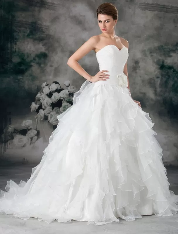 Glamorous Ivory Ruched Sweetheart Neck A-Line Organza Wedding Dress