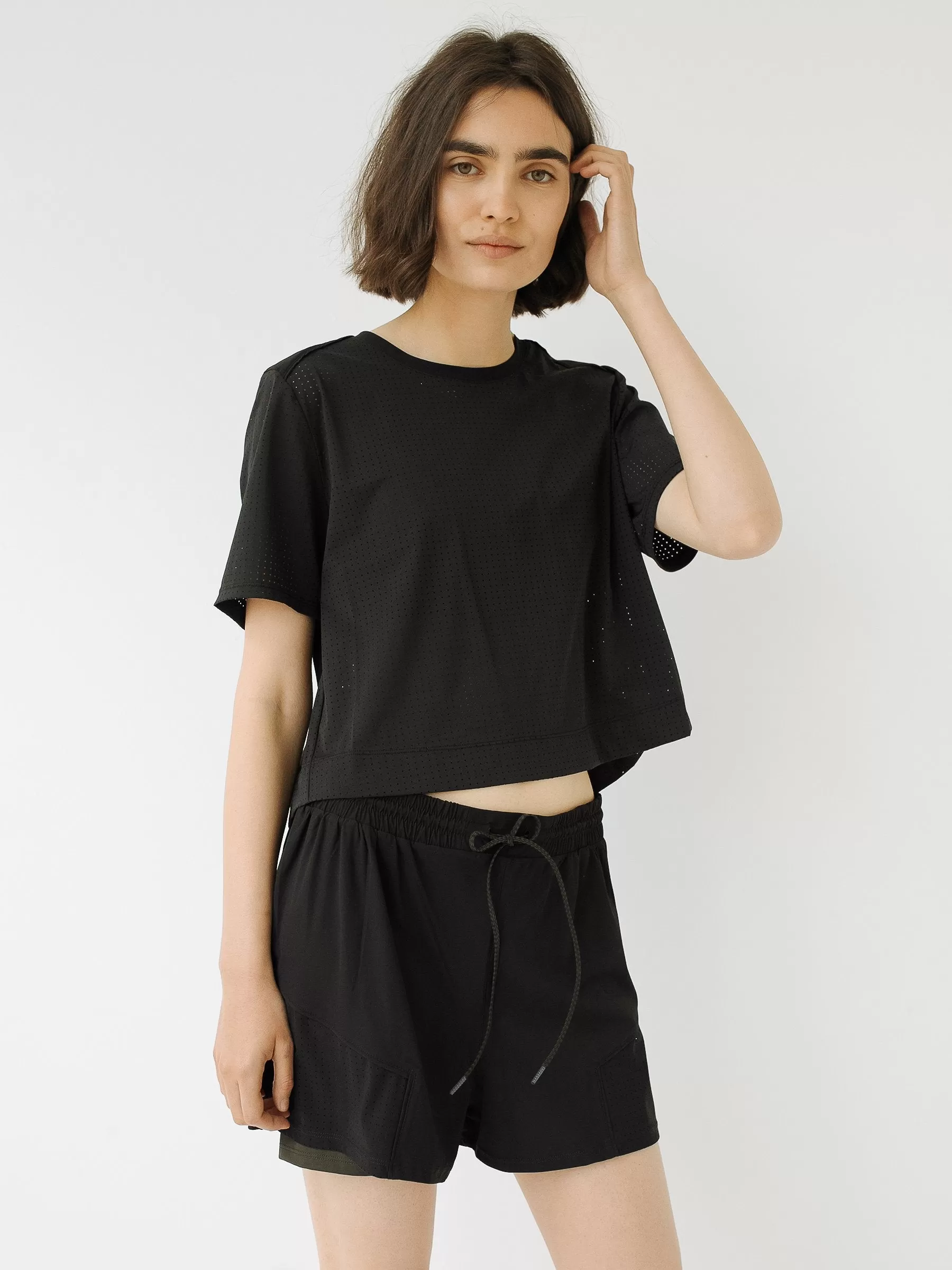 Lara Cropped Tee