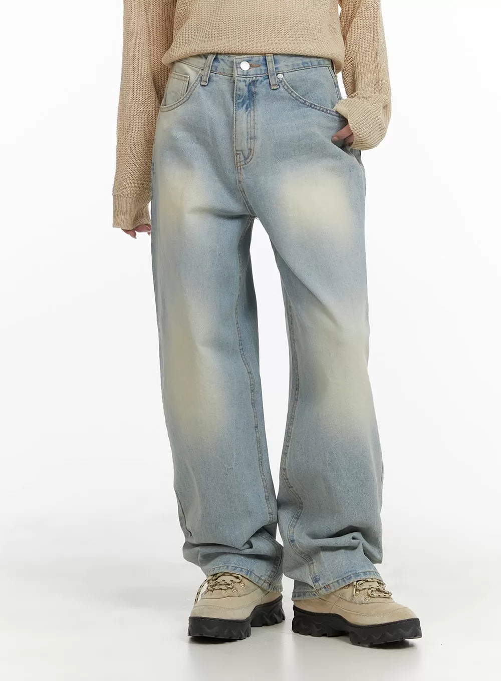 Light Washed Wide Leg Jeans CA403