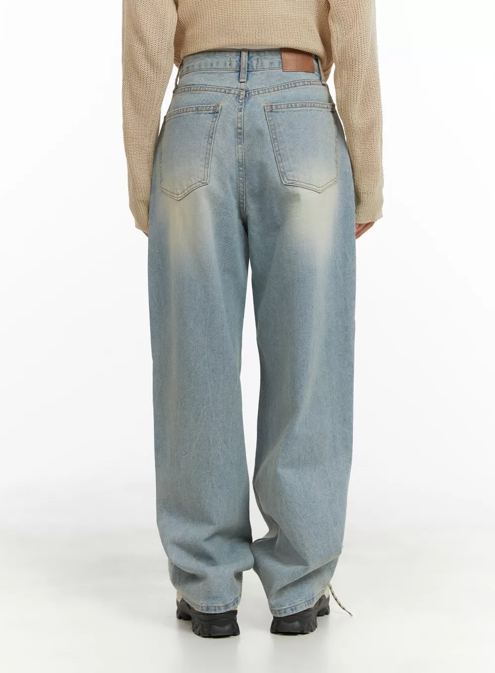 Light Washed Wide Leg Jeans CA403