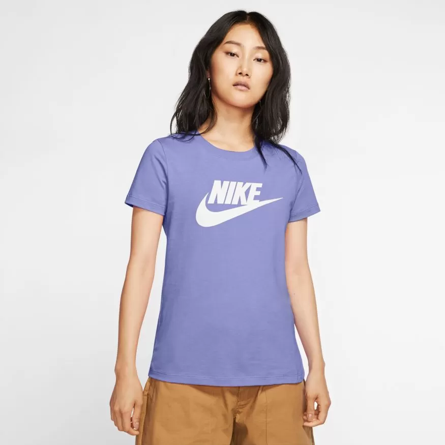 NIKE WOMEN'S SPORTSWEAR ESSENTIAL PURPLE TEE