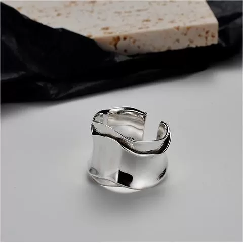 Origami Textured Silver Glossy Pleated Vintage Band Ring