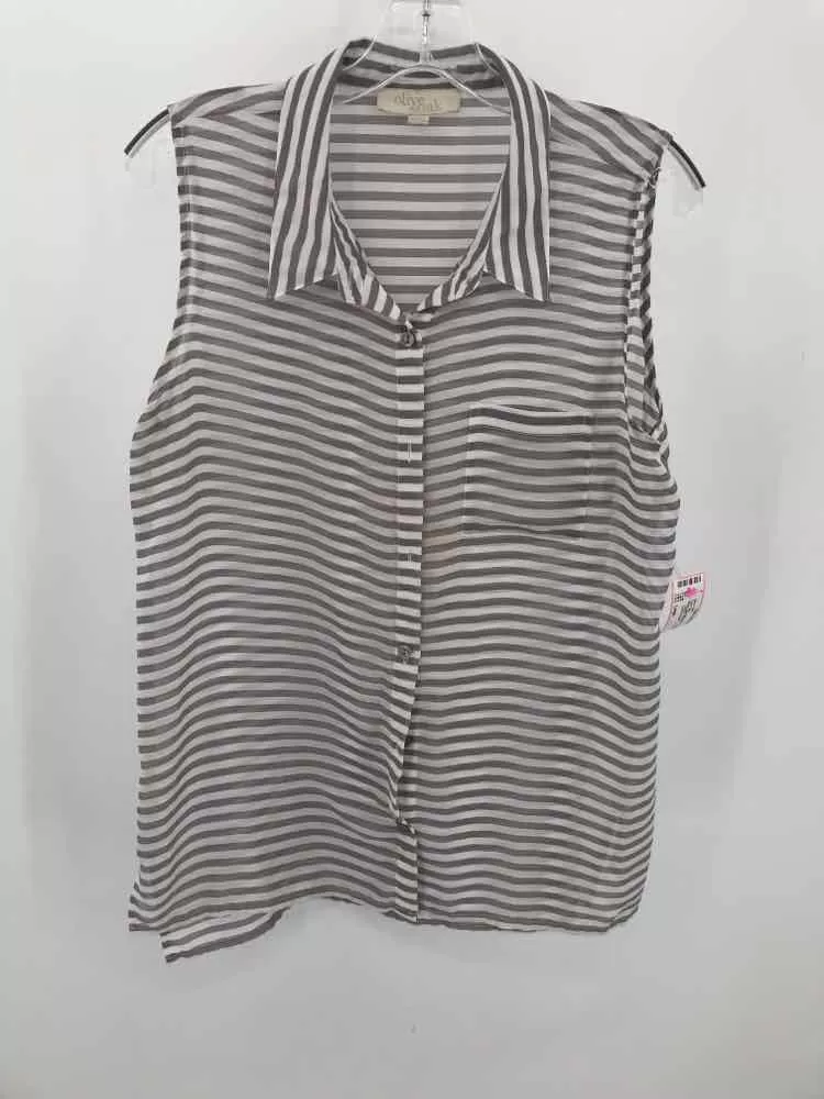 Pre-Owned Olive   Oak White Size Large Stripe Button Down Tank Top