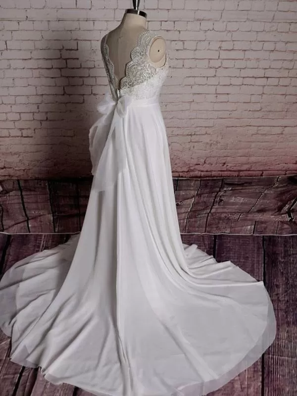 Simple Wedding Dress A Line Lace V Neck Sleeveless Bows Bridal Dresses With Chapel Train