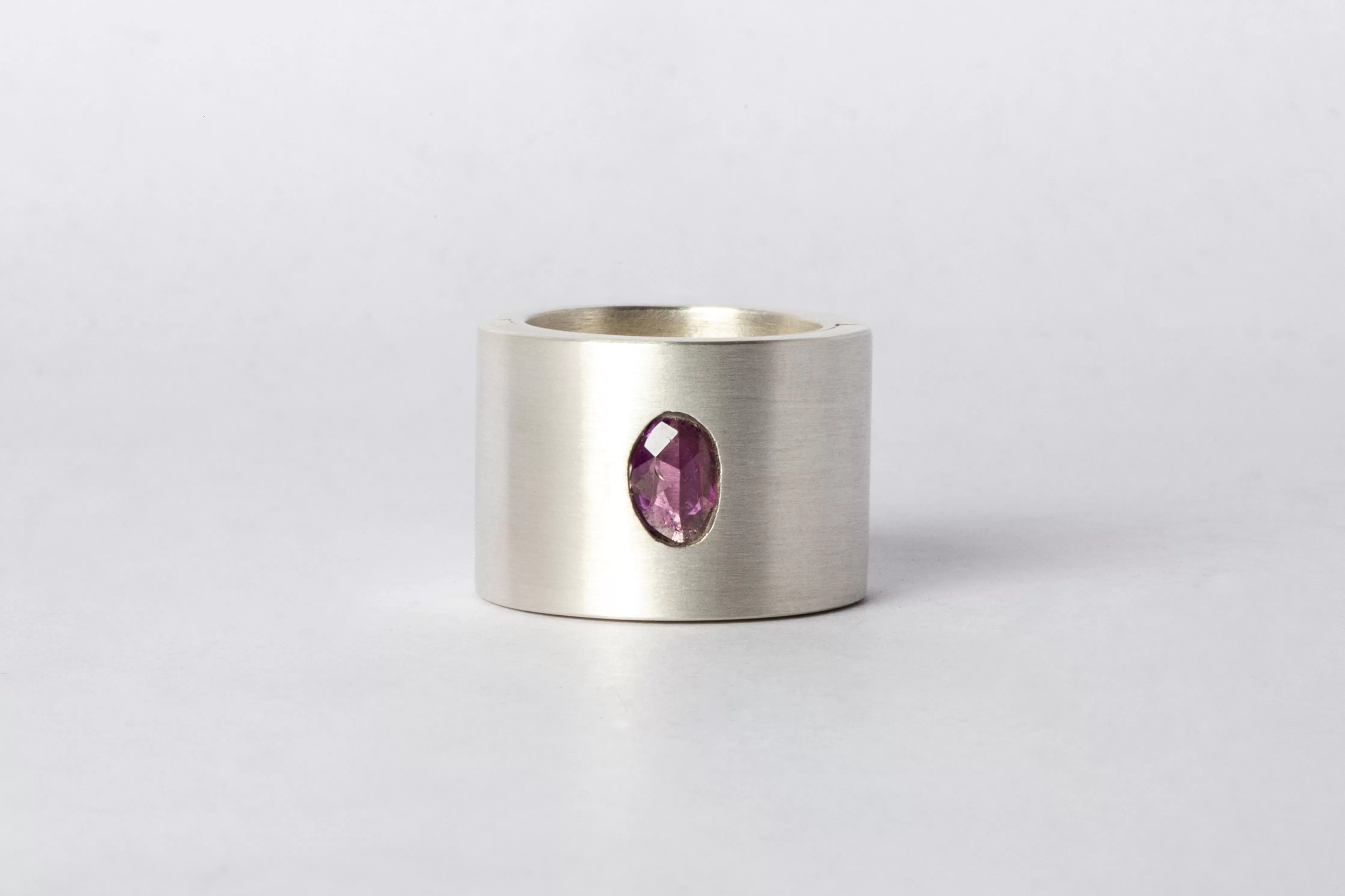 Sistema Ring (0.8 CT, Purple Sapphire Faceted Slab, 17mm, MA SAF)