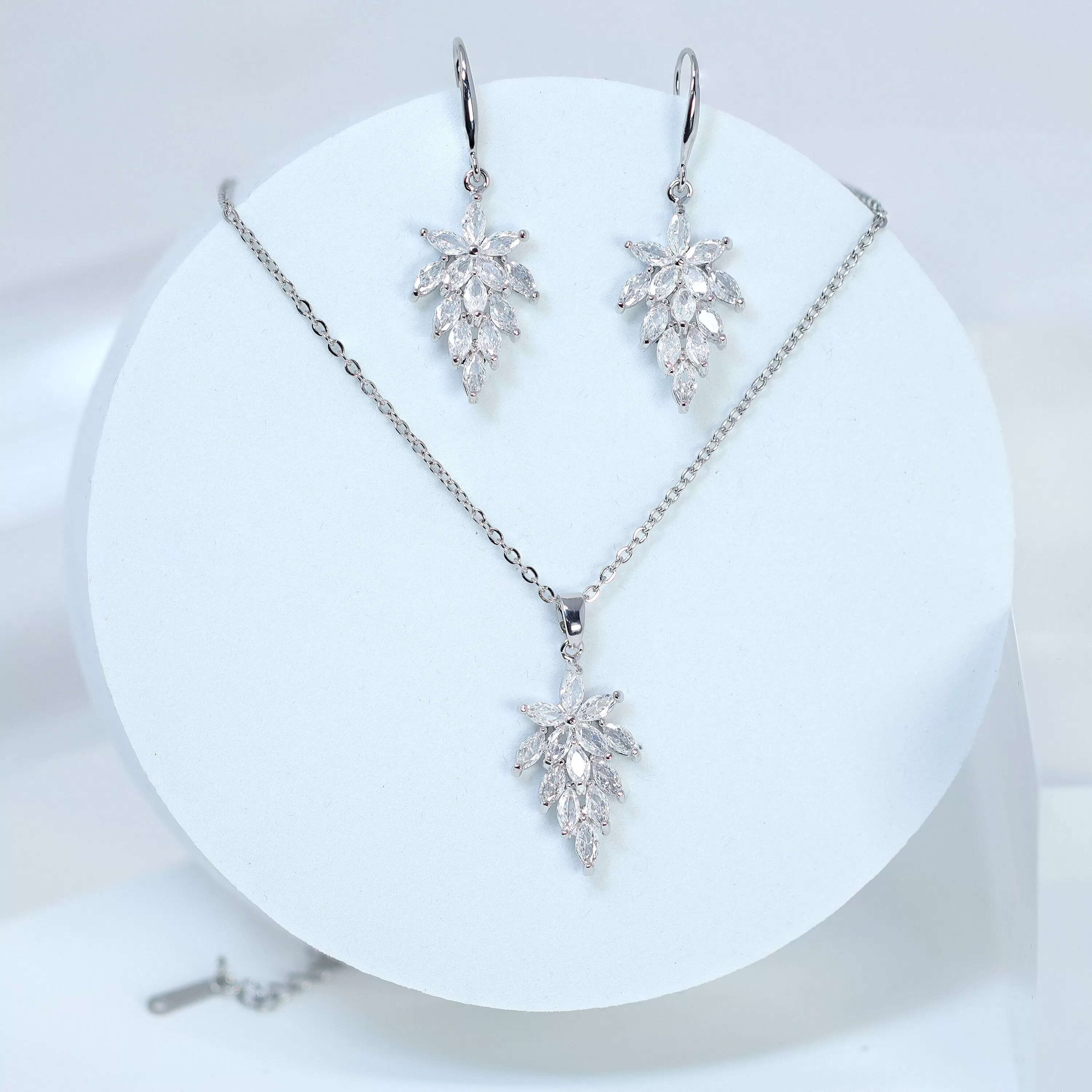 Swarovski Crystal Dainty Bunch Of Leaves Drop Necklace Set , Bridal Jewelry, Bridal Earrings, Statement Earrings Cz, Necklace Set