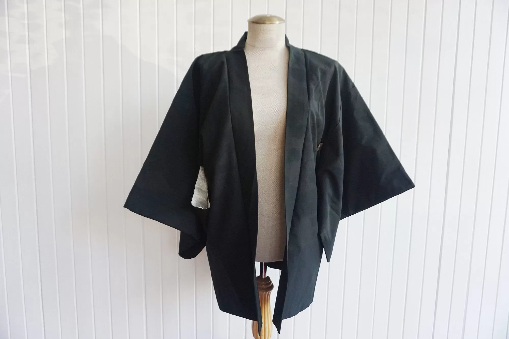 Vintage Haori/Kimono With Mountain design 1980s