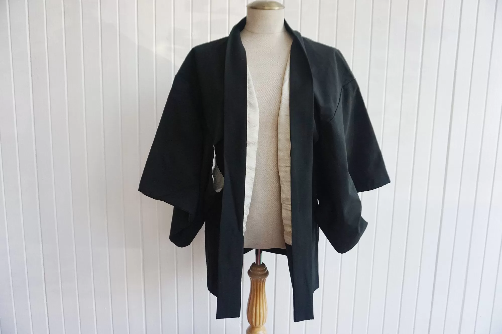 Vintage Haori/Kimono With Mountain design 1980s